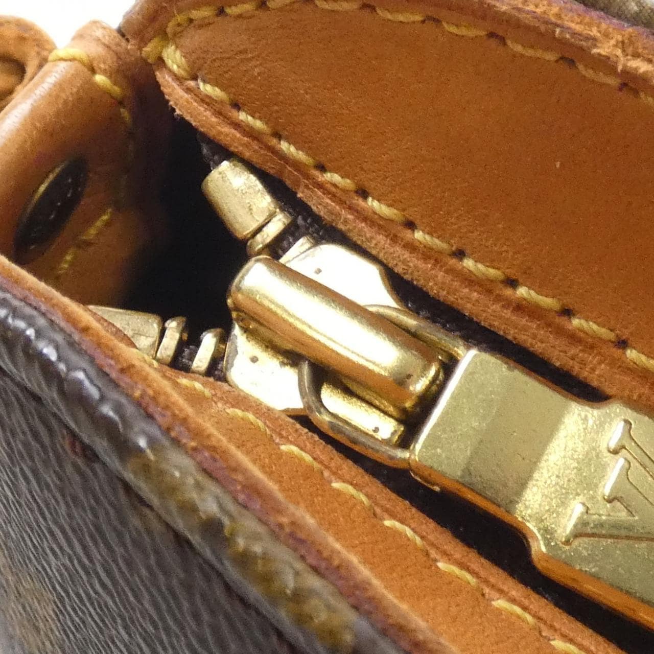 ルイヴィトン モノグラム ドルーオ M51290 ショルダーバッグ