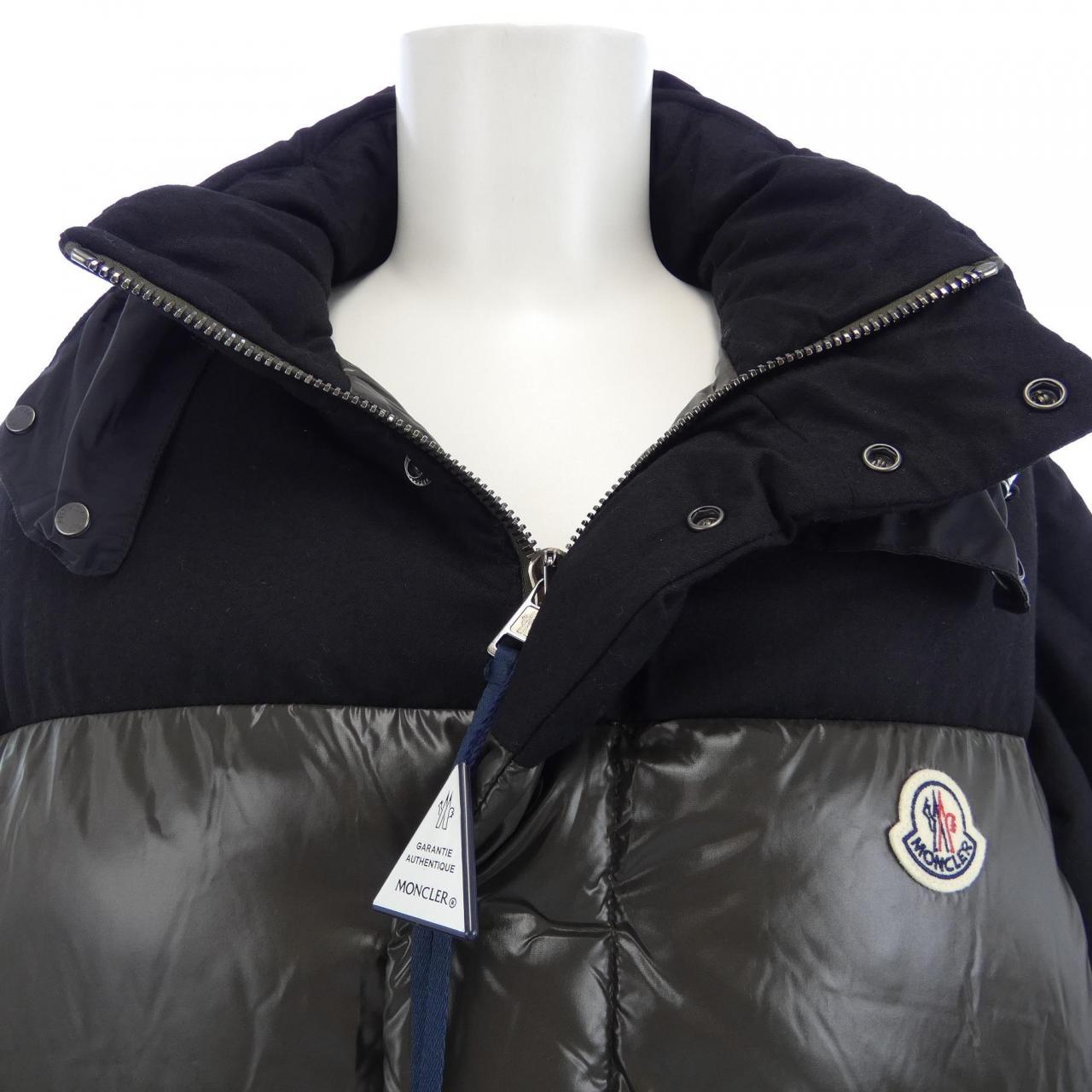 モンクレール MONCLER ダウンジャケット