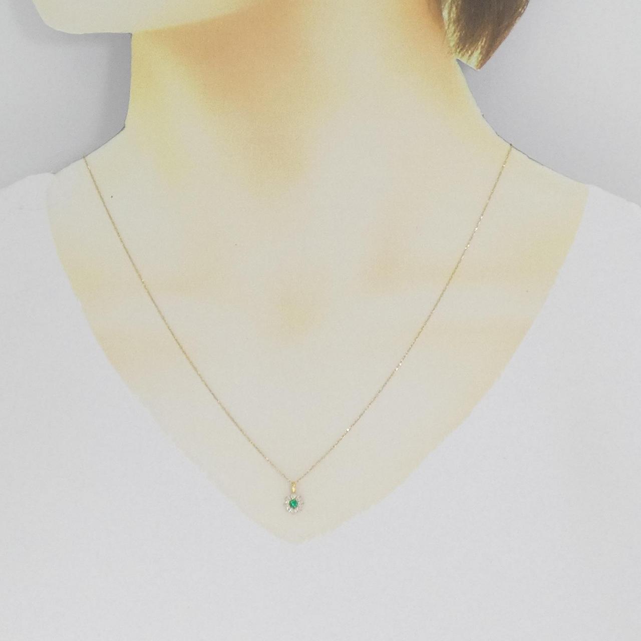 【新品】K18YG フラワー エメラルド ネックレス 0.07CT