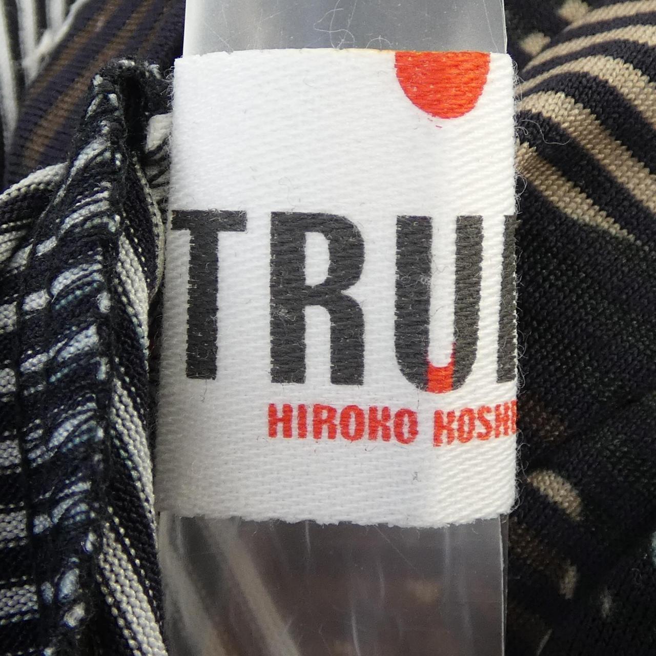 ヒロココシノ HIROKO KOSHINO トップス