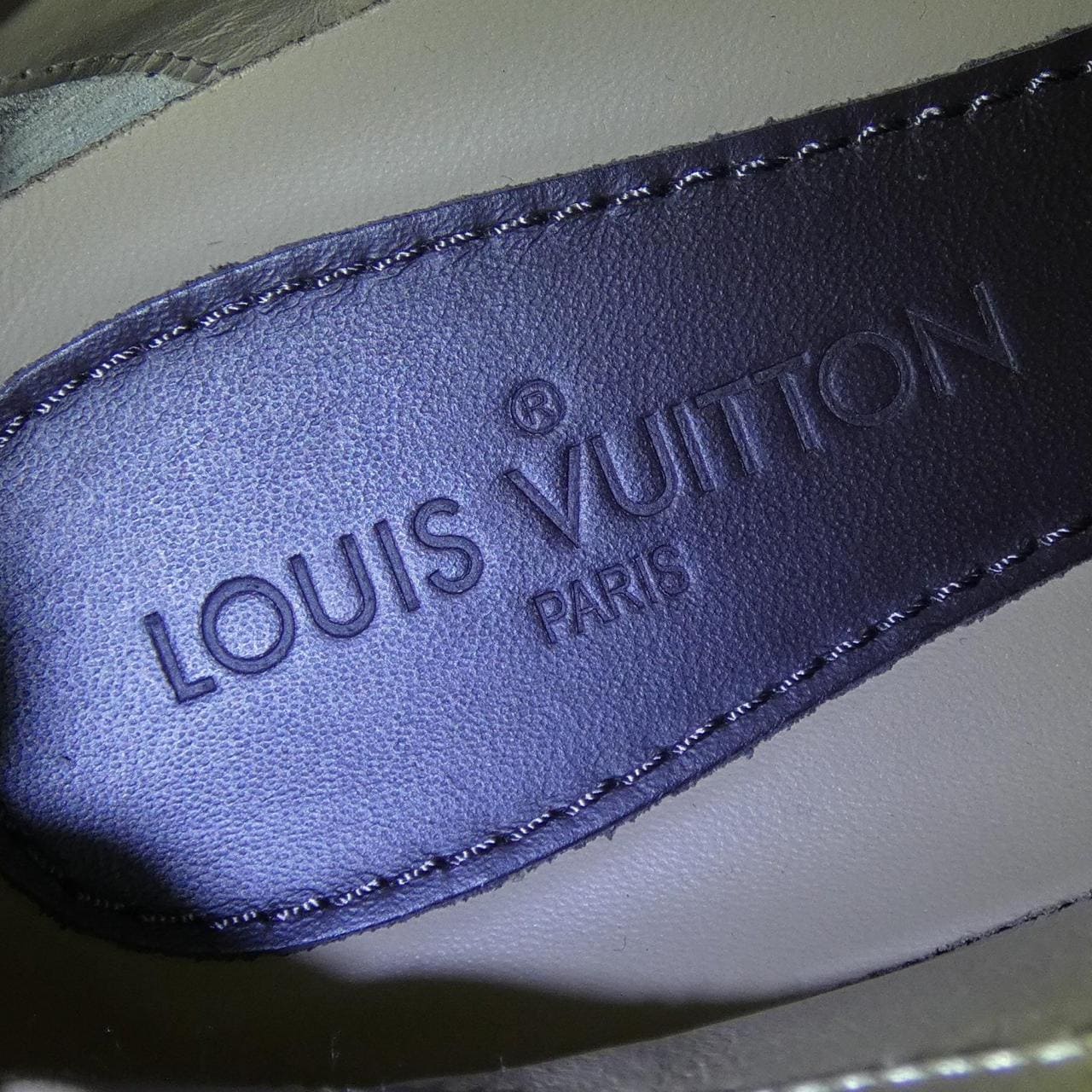 ルイヴィトン LOUIS VUITTON スニーカー
