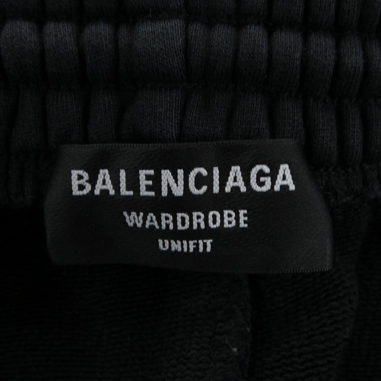 バレンシアガ BALENCIAGA WARDROBE 674591 TMVF5 UNISEX ショートパンツ