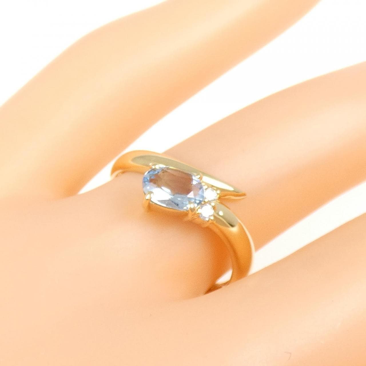 K18YG Aquamarine ring