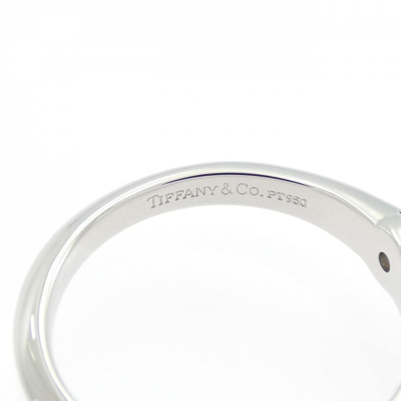 ティファニー クラシックソリティア リング 0.47CT E VS1