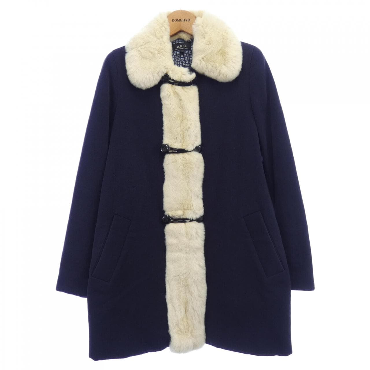 阿佩西A.P.C.外套