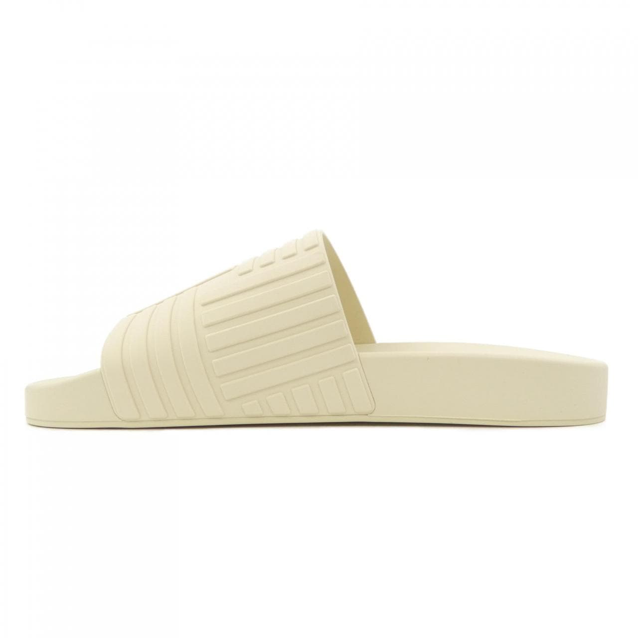 ボッテガヴェネタ BOTTEGA VENETA 690105　V1060　9031 サンダル