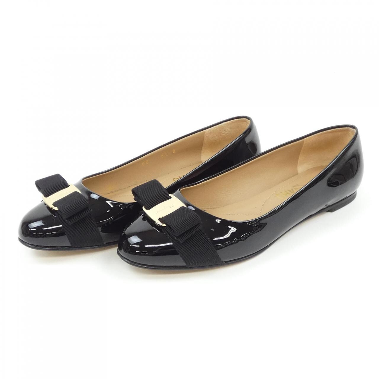 サルヴァトーレフェラガモ SALVATORE FERRAGAMO フラットシューズ