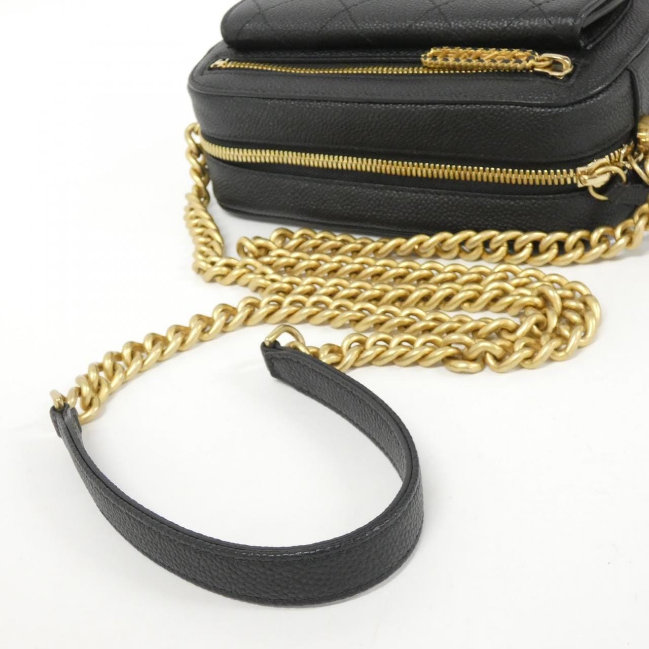 シャネル ショルダーバッグ