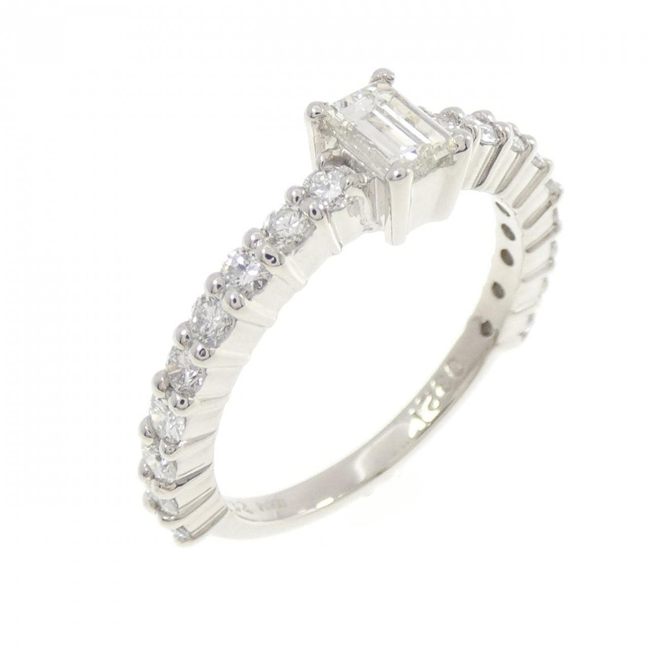 PT900 ダイヤモンド リング 0.321CT