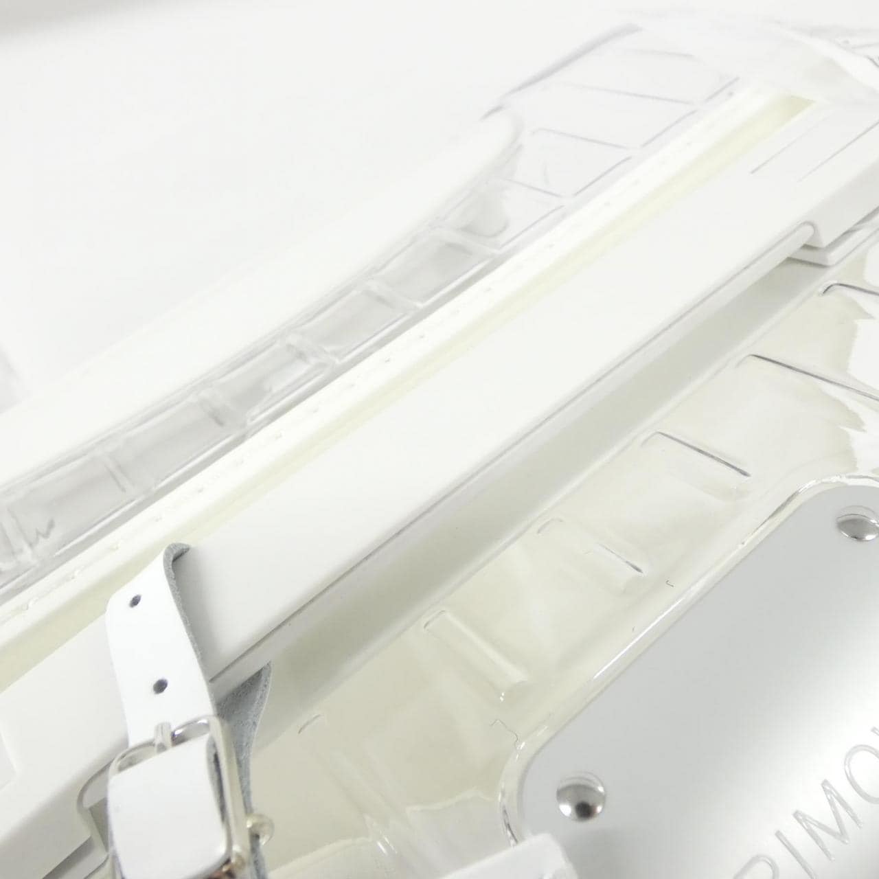リモワ ESSENTIAL マルチホイール 36L 83290002 キャリーバッグ