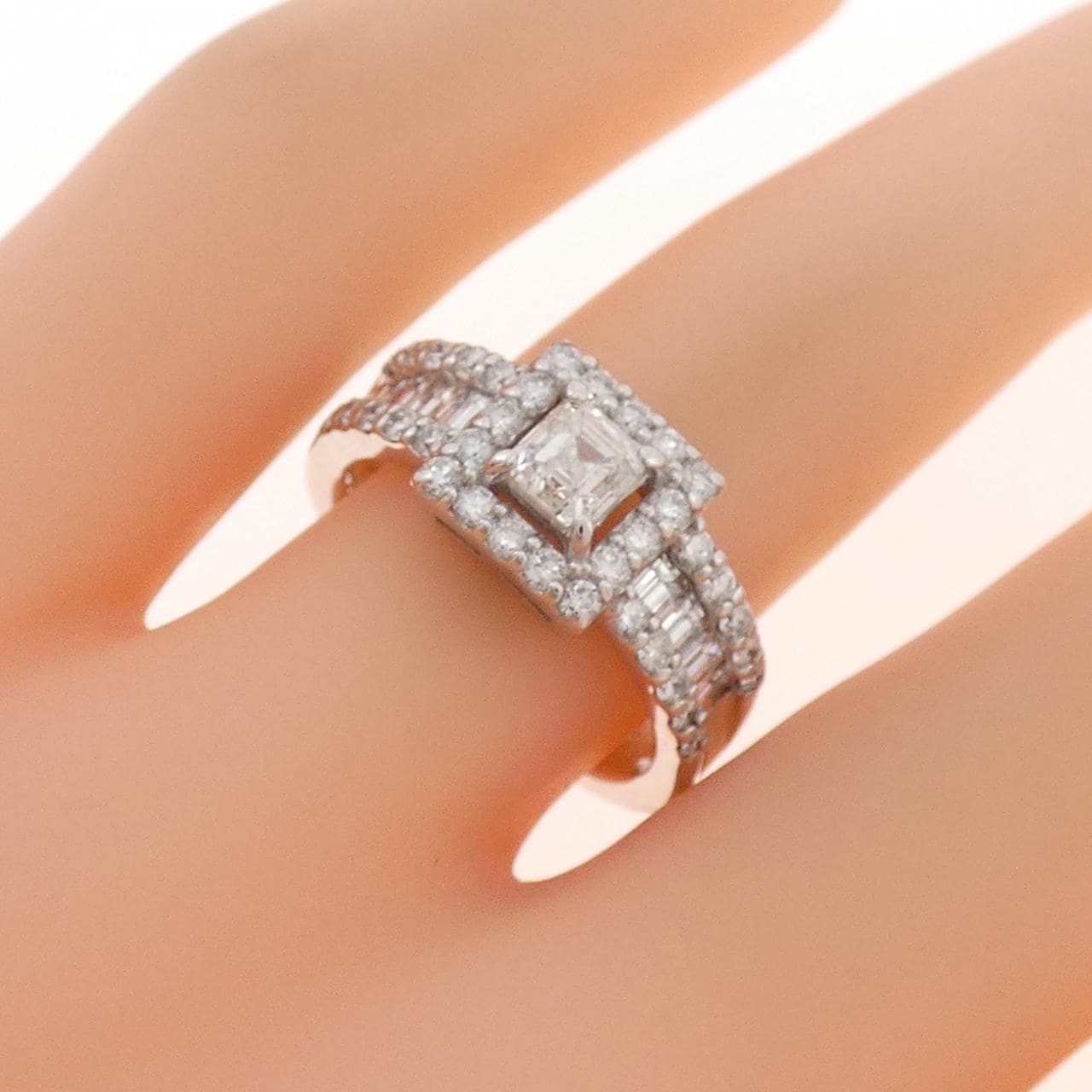 K18WG ダイヤモンド リング 0.403CT
