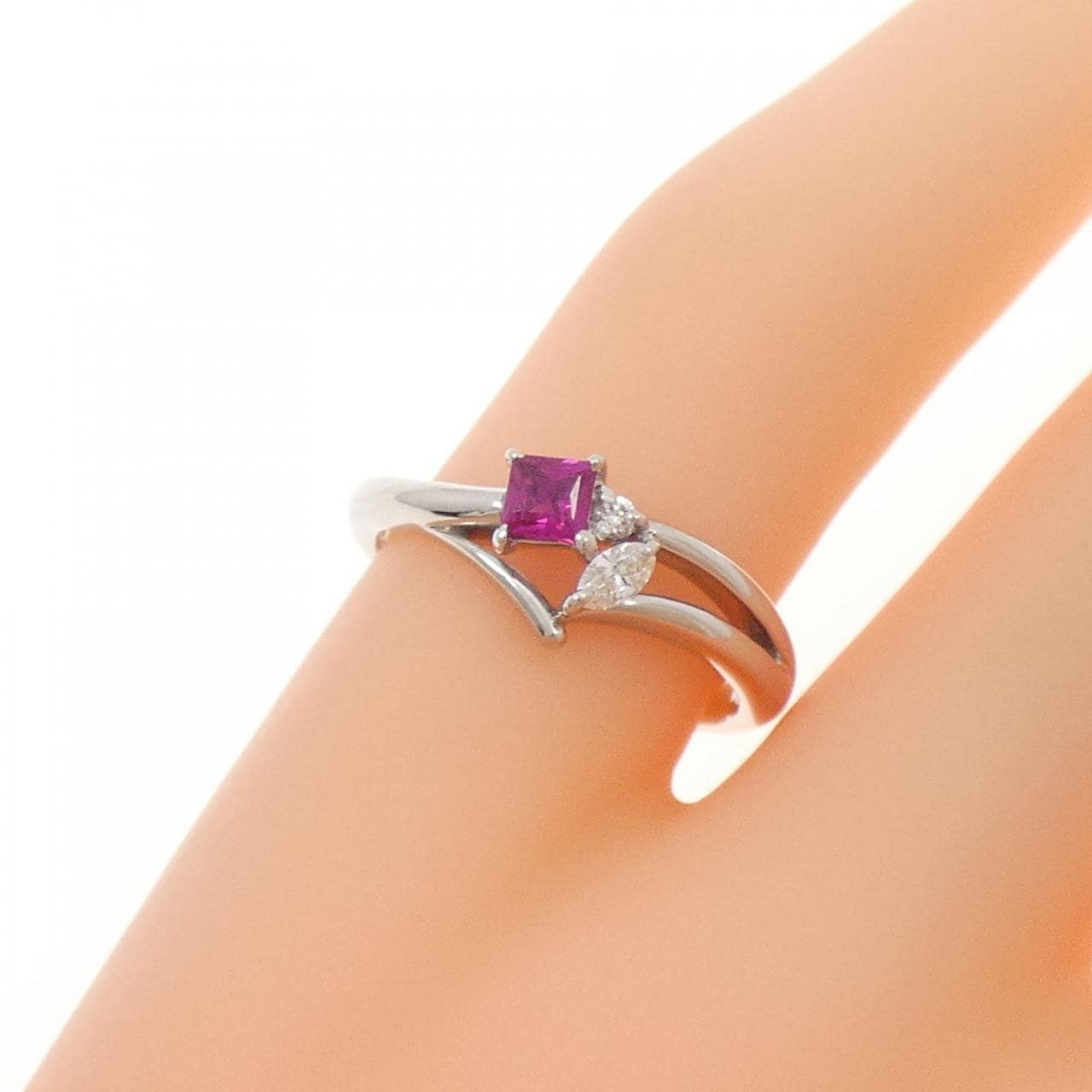 PT900 ルビー リング 0.16CT