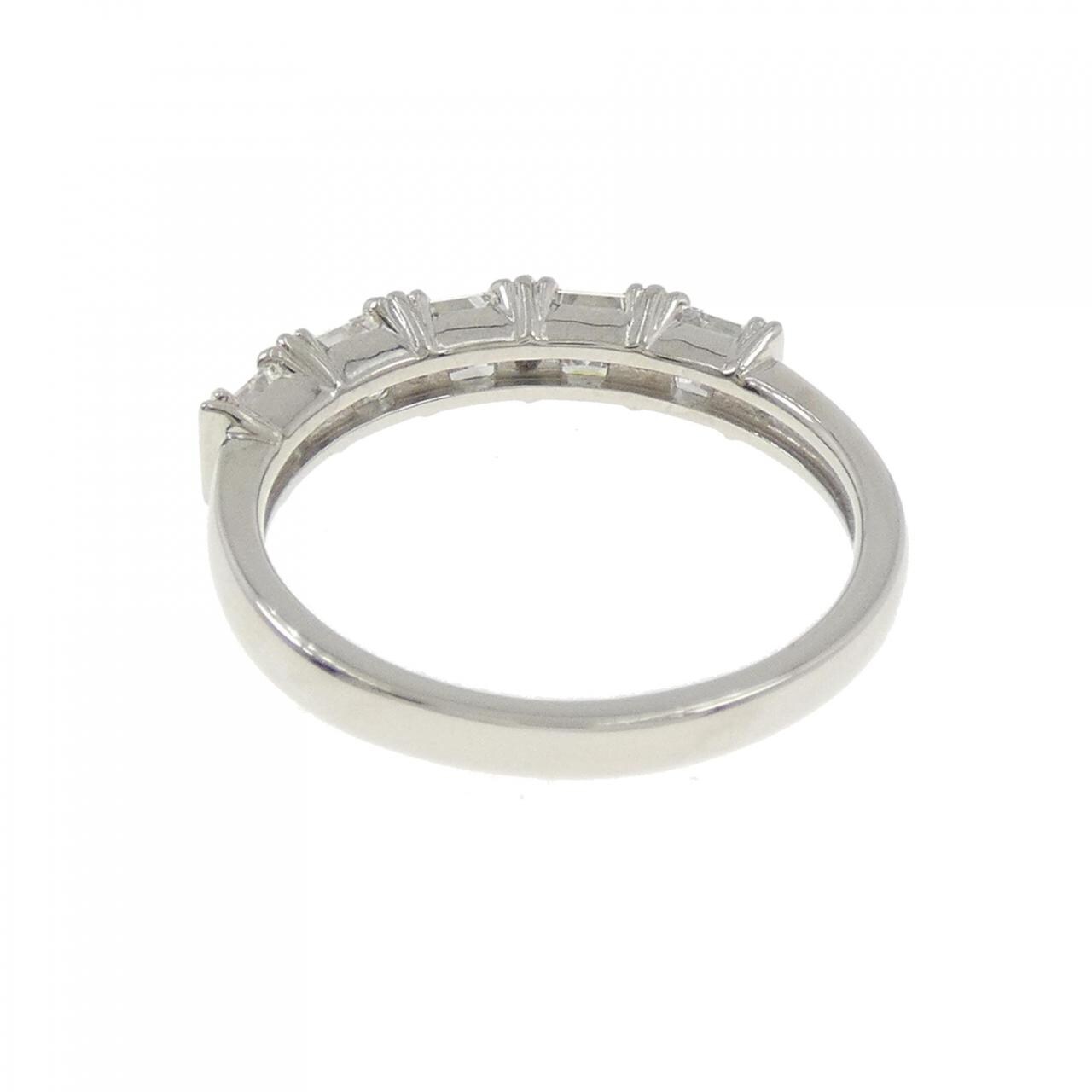 ジーエスティービー ダイヤモンド リング 0.80CT