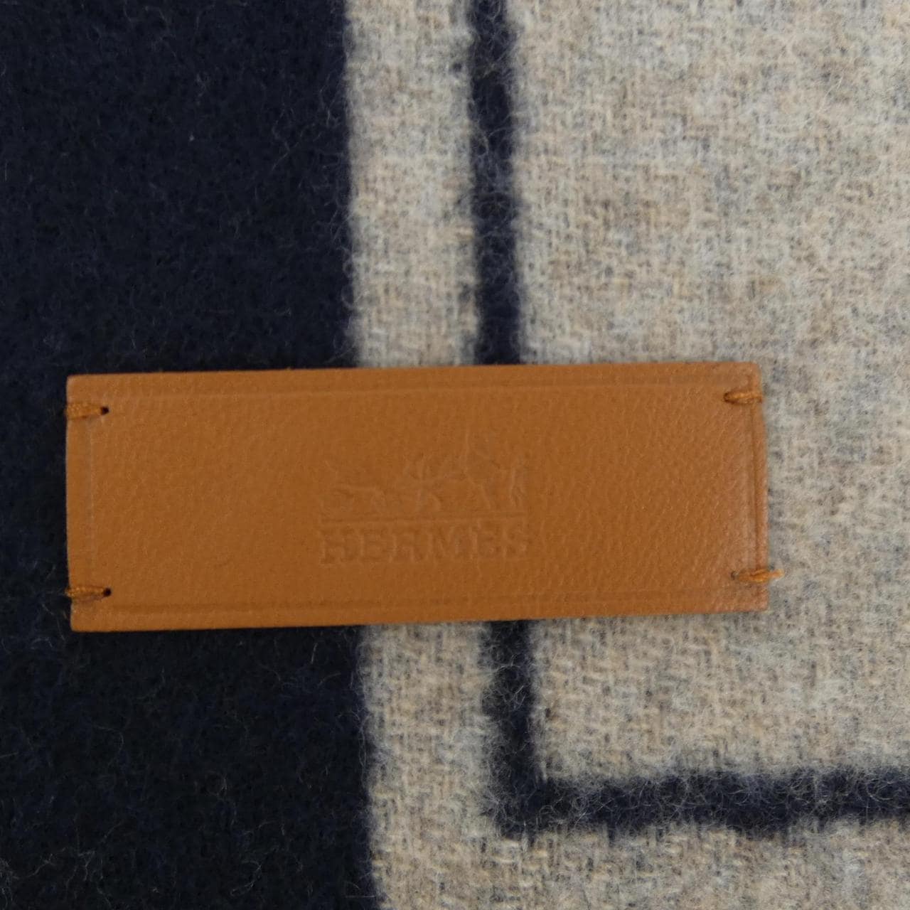 エルメス HERMES クレ ドゥ H CASAQUE CLEFS DE H H259140S MUFFLER