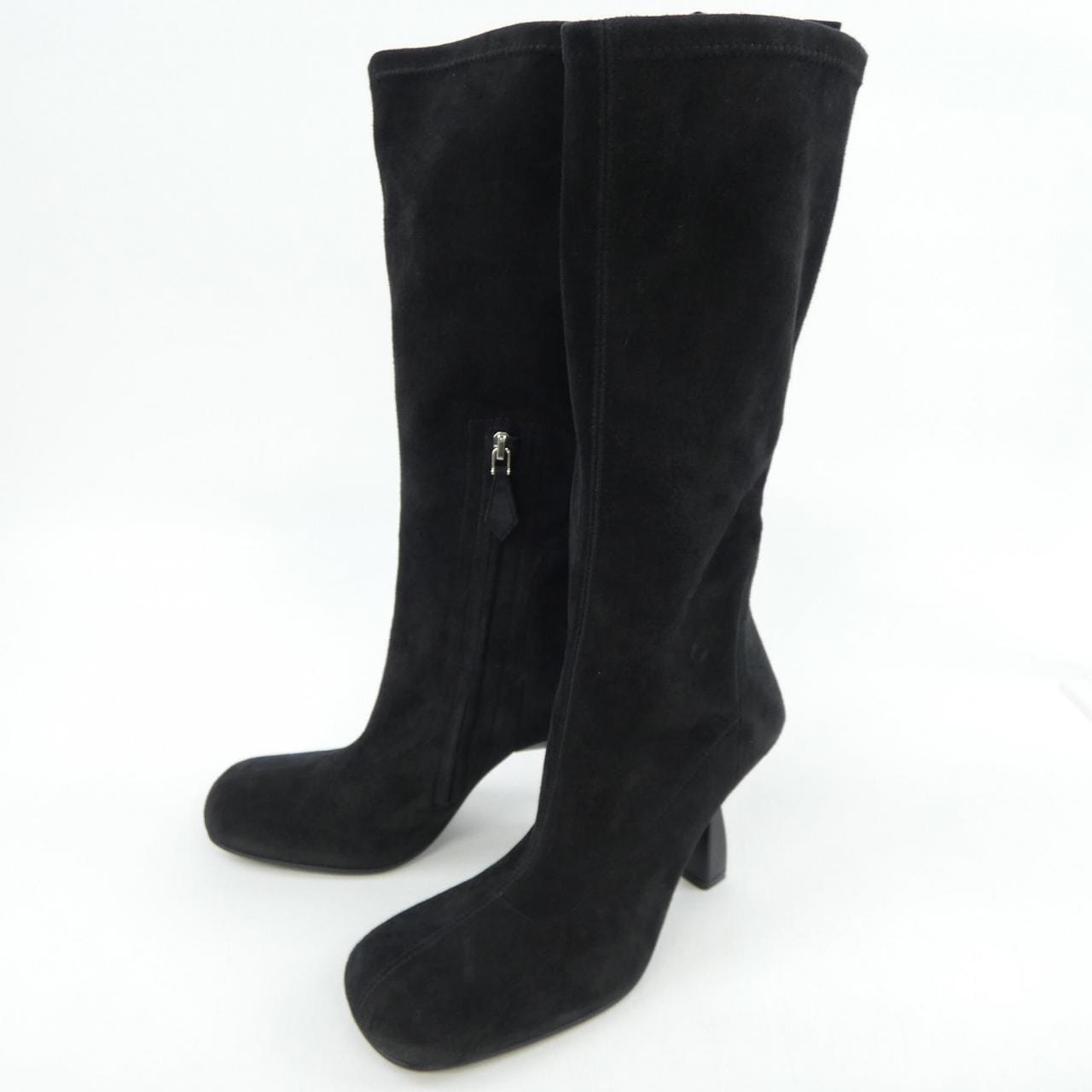 HERMES HALO 232230Z 靴子