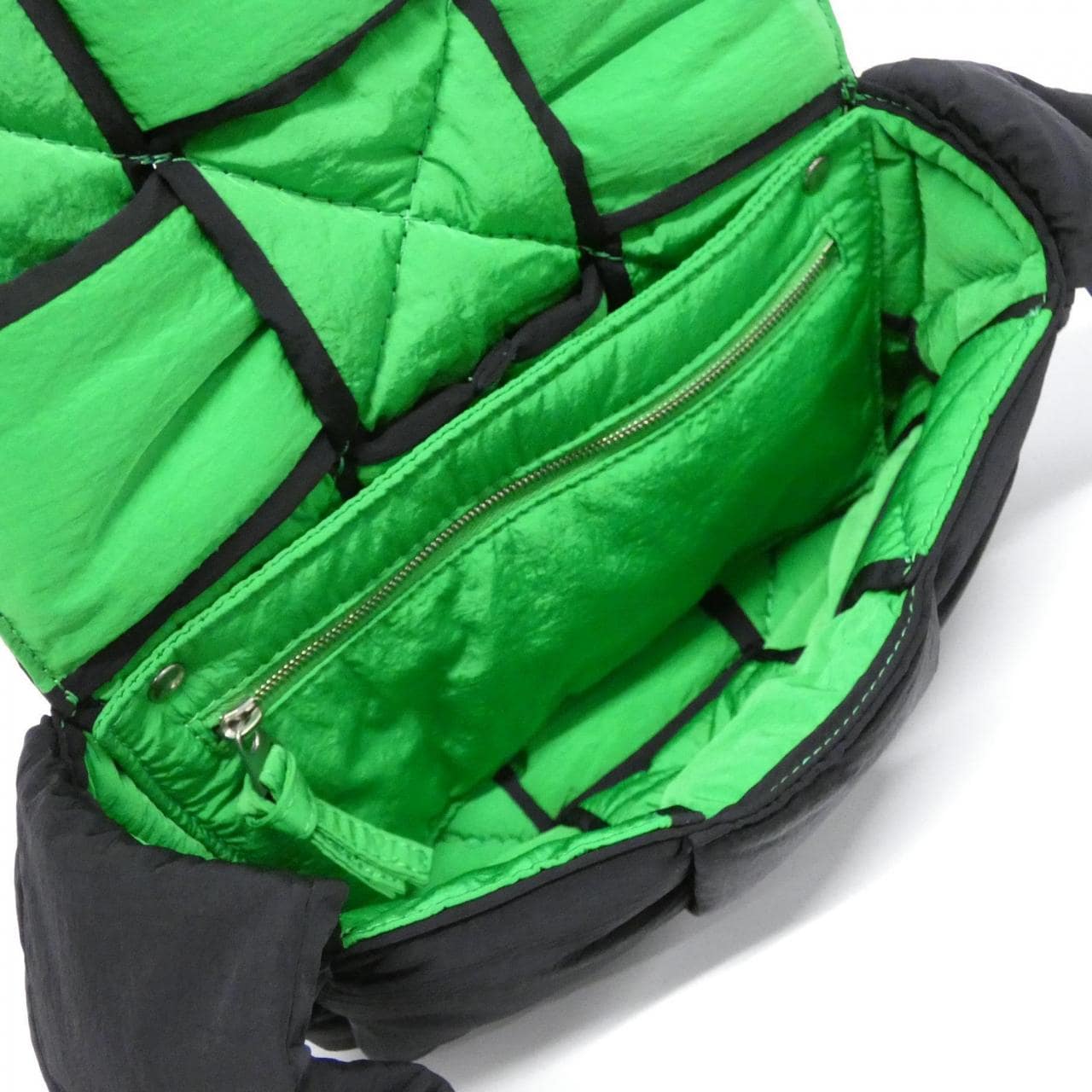 ボッテガヴェネタ 755182 V2B01 ショルダーバッグ