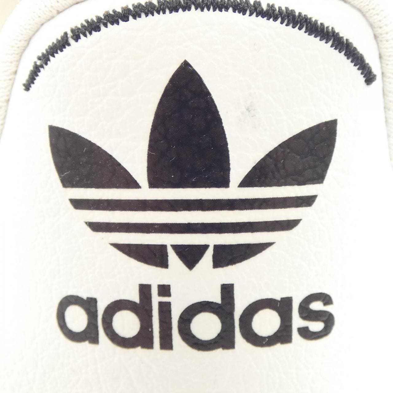 アディダス ADIDAS FZ4724 スニーカー