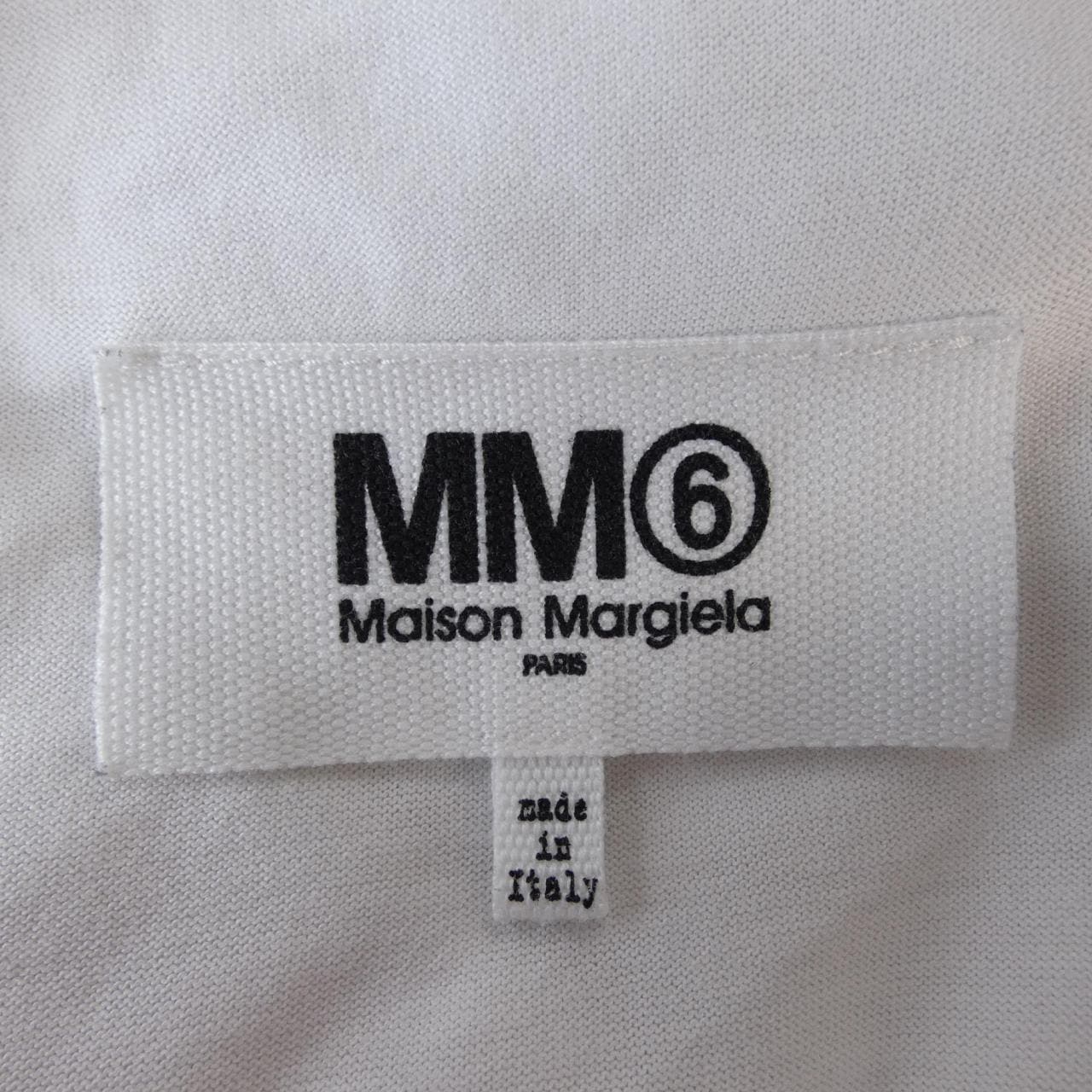 エムエムシックス MM6 S52GC0235 Tシャツ