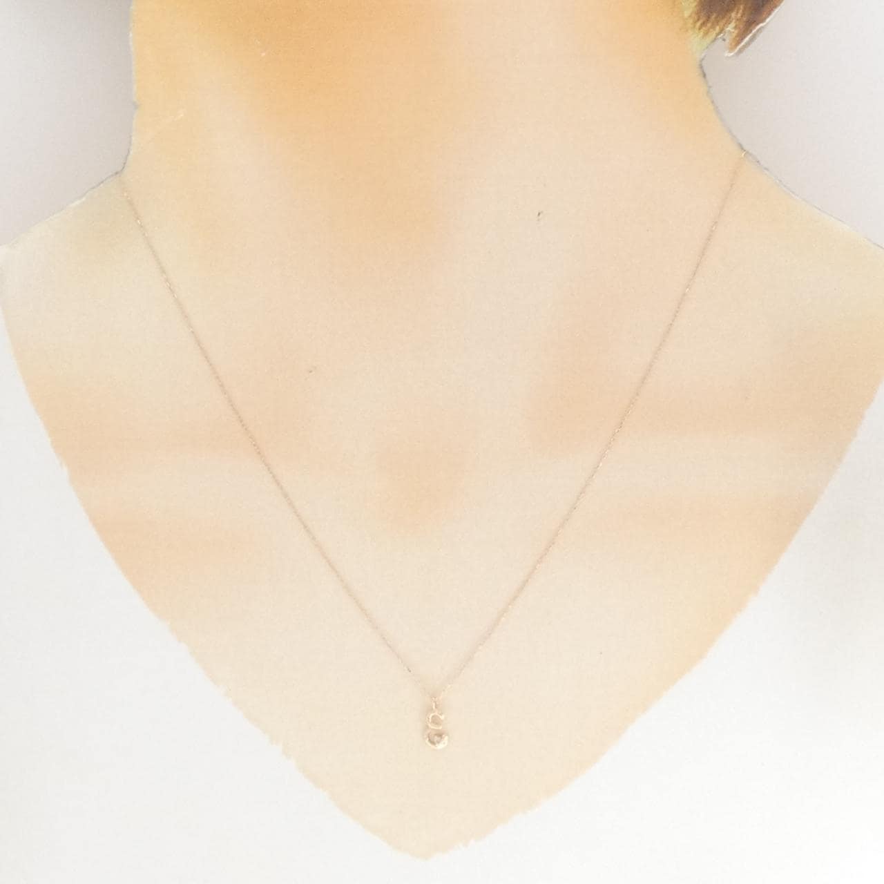 K10PG イニシャルE ダイヤモンド ネックレス 0.01CT