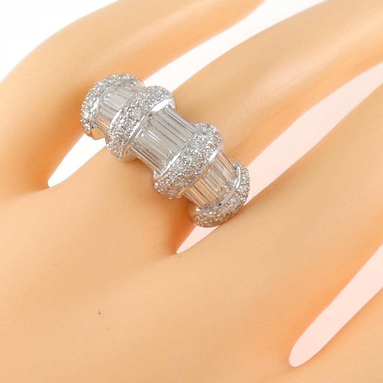 PT900 ダイヤモンド リング 1.97CT