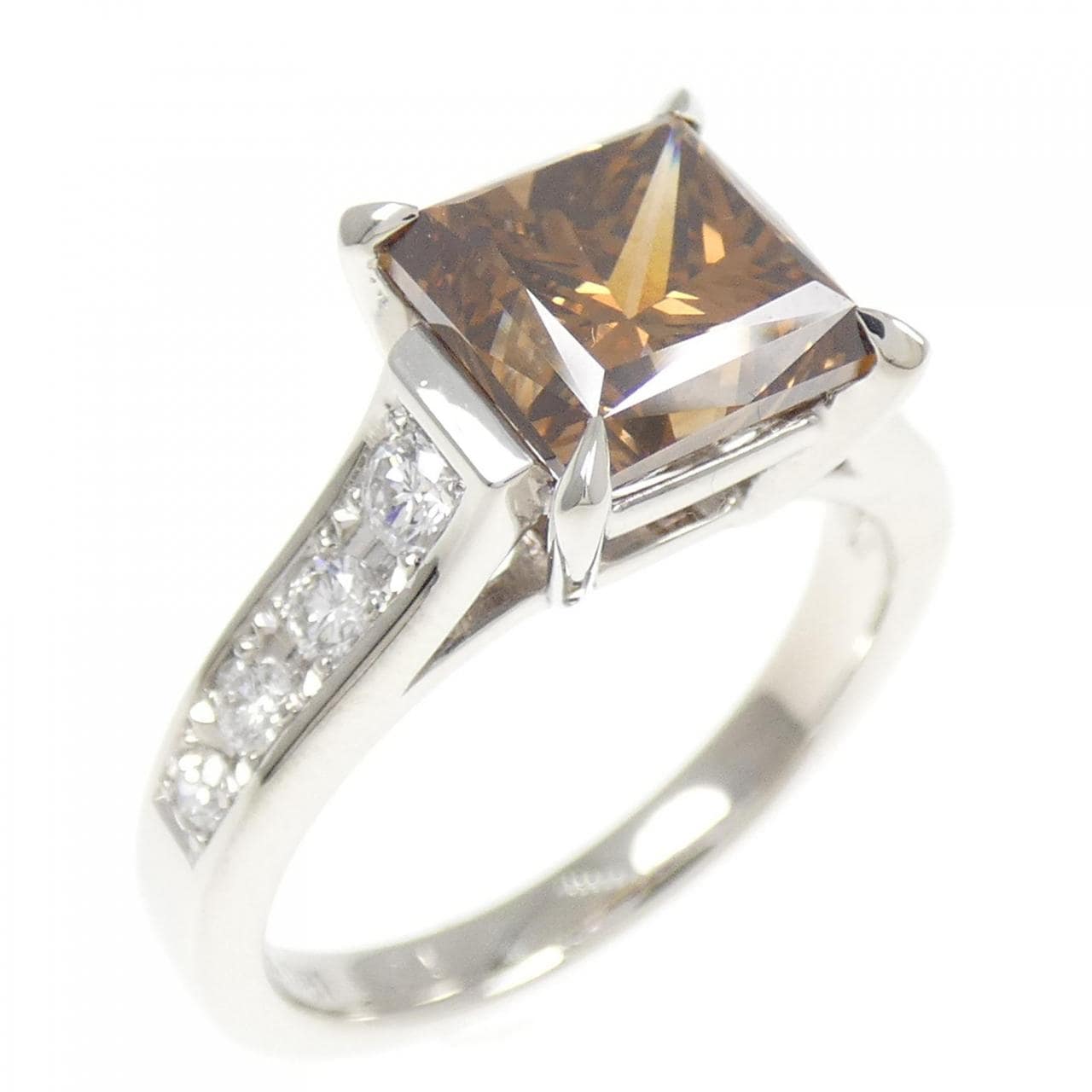 PT900 ダイヤモンド リング 3.081CT