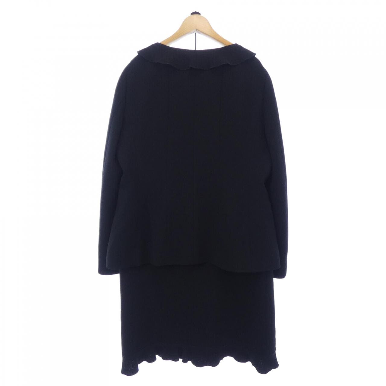 【ヴィンテージ】シャネル CHANEL P14303V07503 99A. スーツ