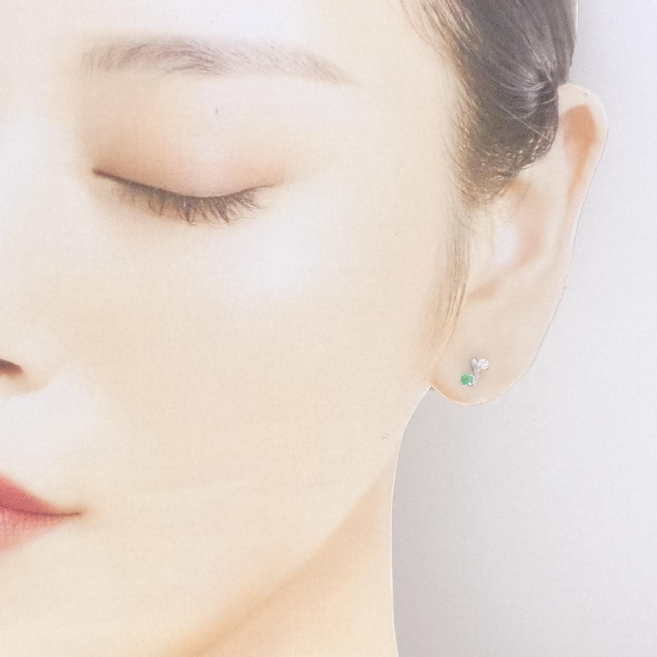 PT900 エメラルド ピアス