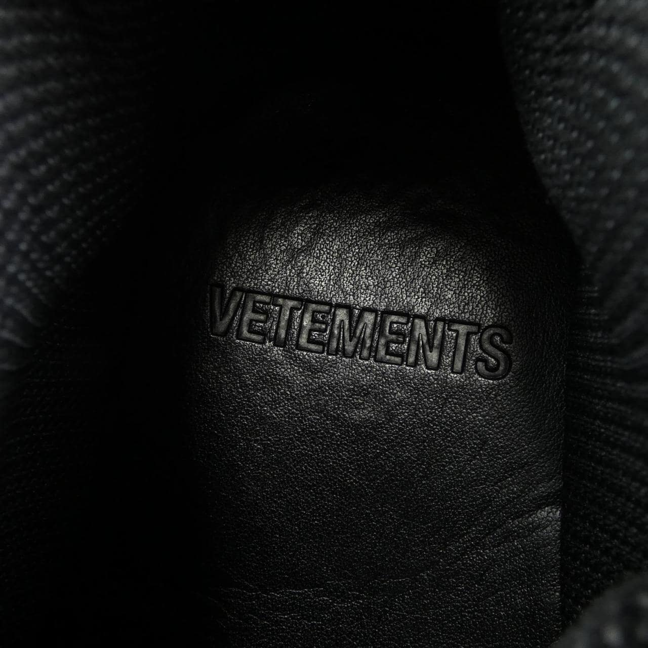 VETEMENTS sneakers