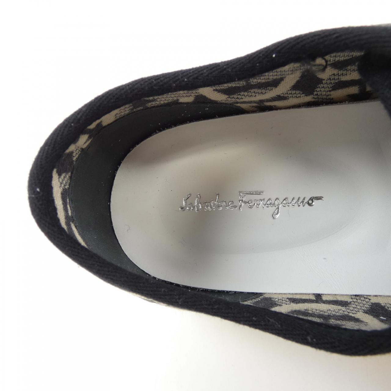 サルヴァトーレフェラガモ SALVATORE FERRAGAMO スニーカー