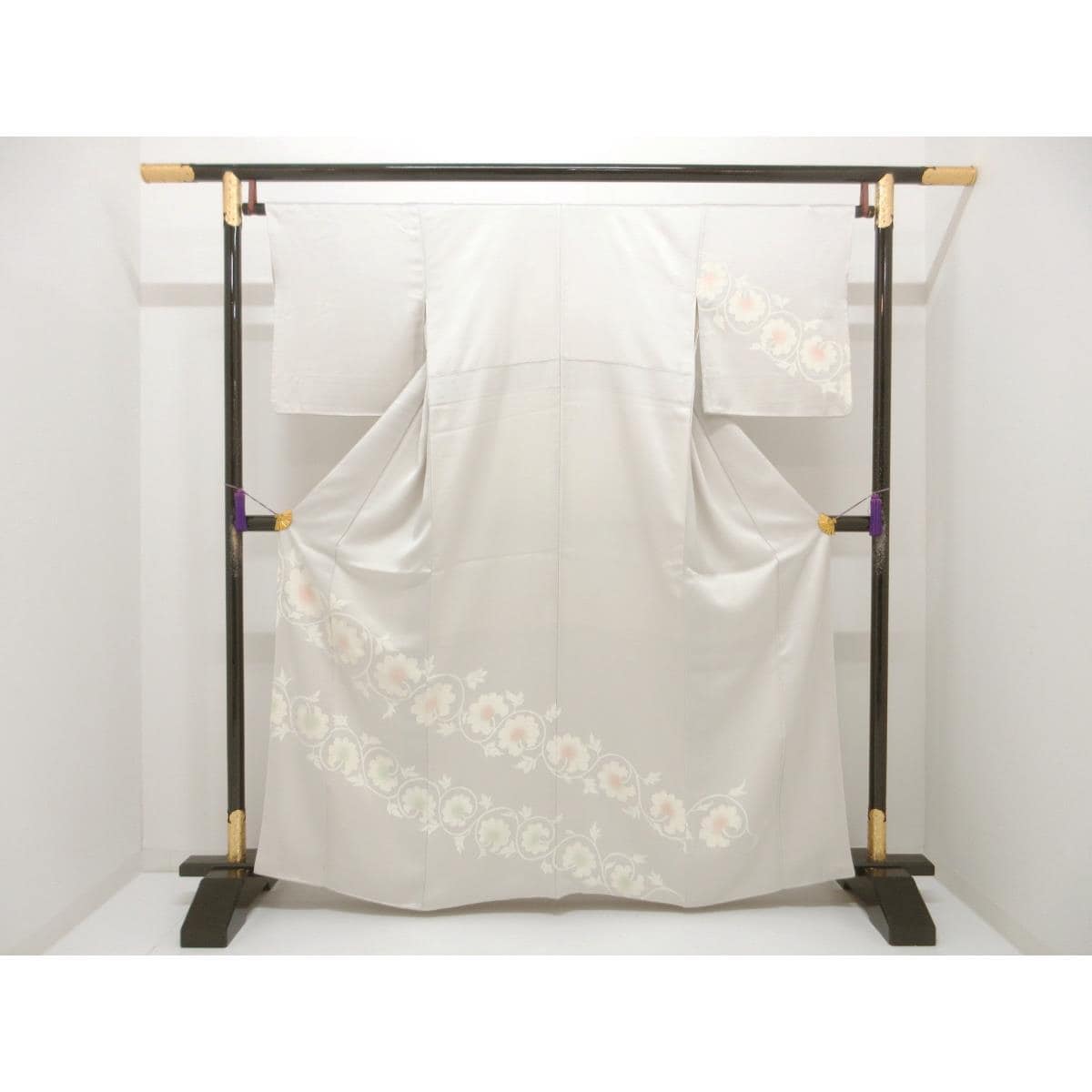 訪問着　友禅加工刺繍入り