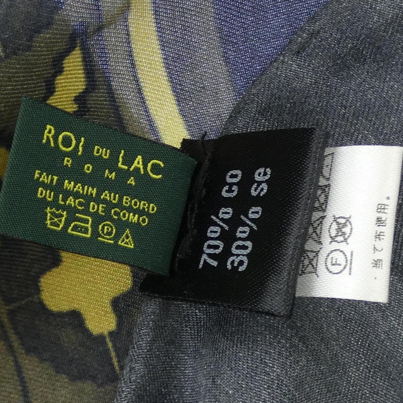 ROIDULAC SCARF