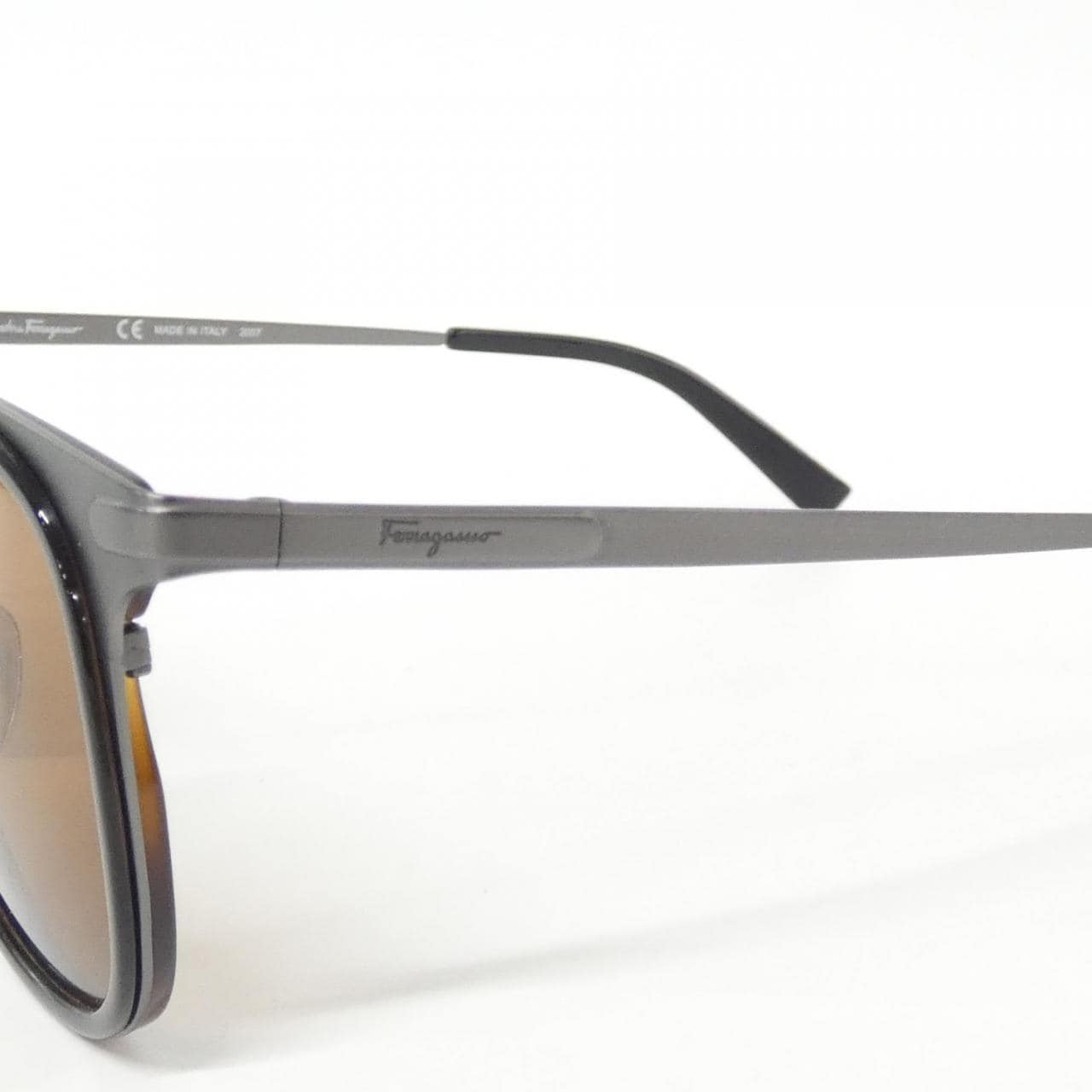 【新品】サルヴァトーレフェラガモ SF218S サングラス