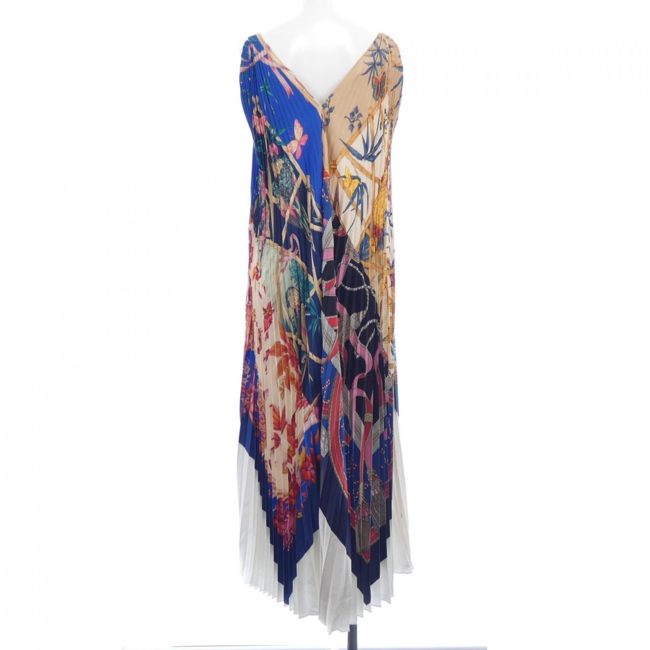 サルヴァトーレフェラガモ SALVATORE FERRAGAMO ワンピース