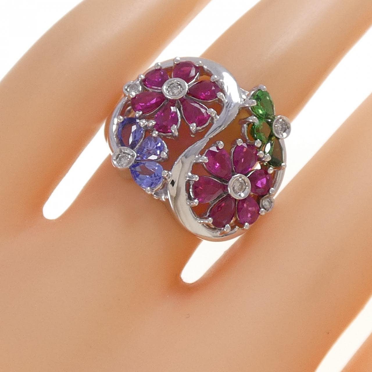 K18WG フラワー カラーストーン リング