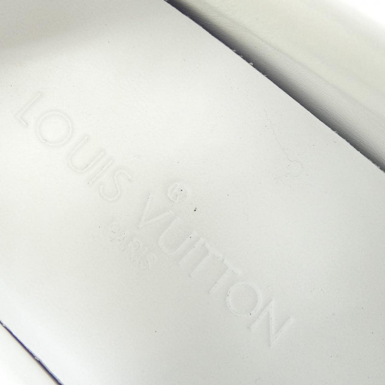ルイヴィトン LOUIS VUITTON スニーカー