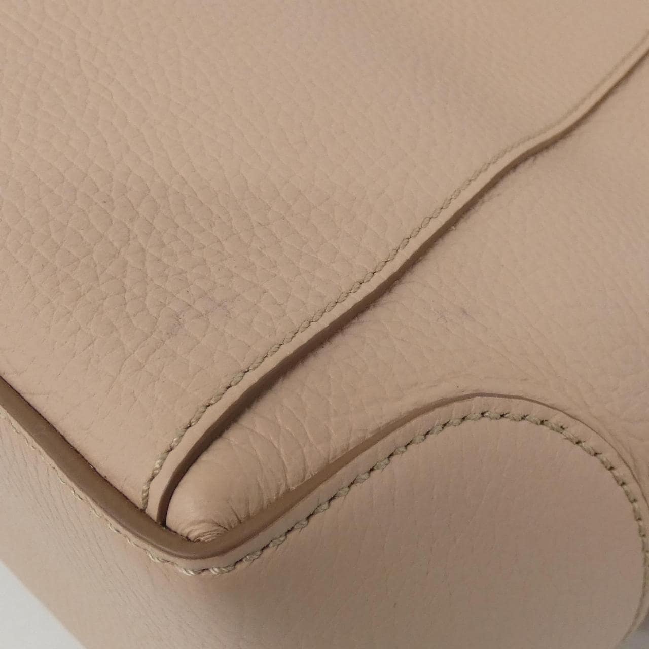 トッズ XBWAOSA0300RIAM030 ショルダーバッグ