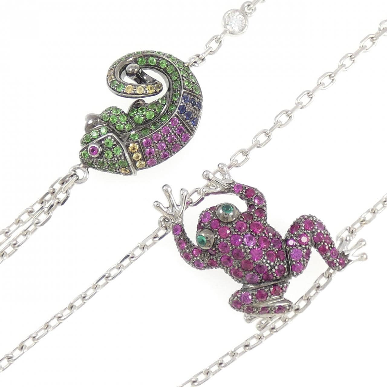 ブシュロン アニマル カラーストーン ネックレス