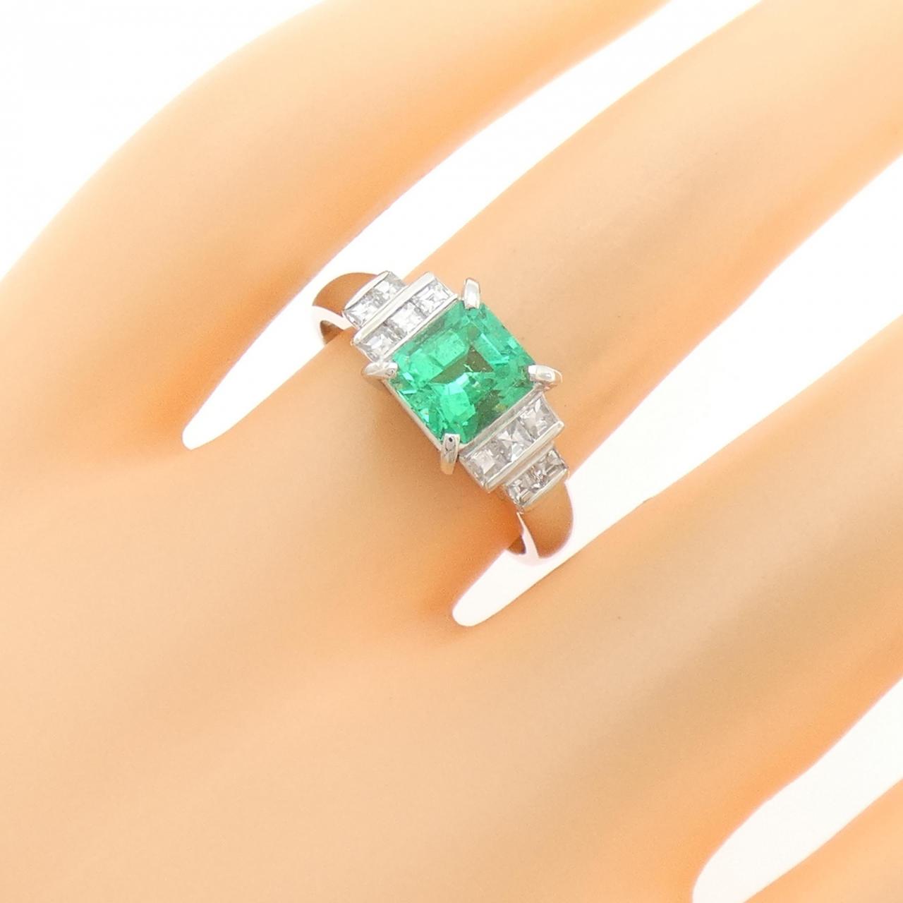 PT900 エメラルド リング 1.02CT