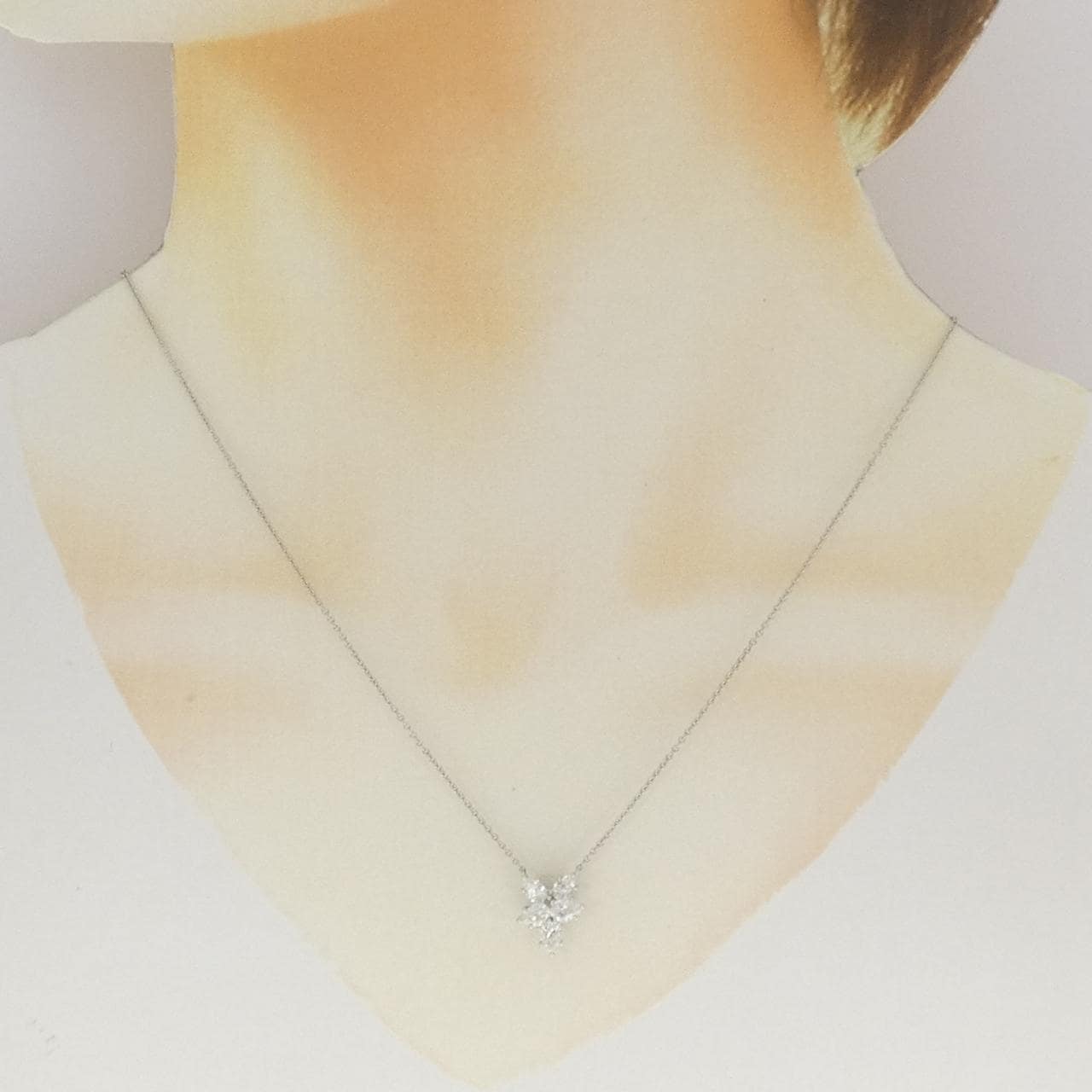 ハリーウィンストン ウィンストン クラスター スモール ネックレス 0.21CT