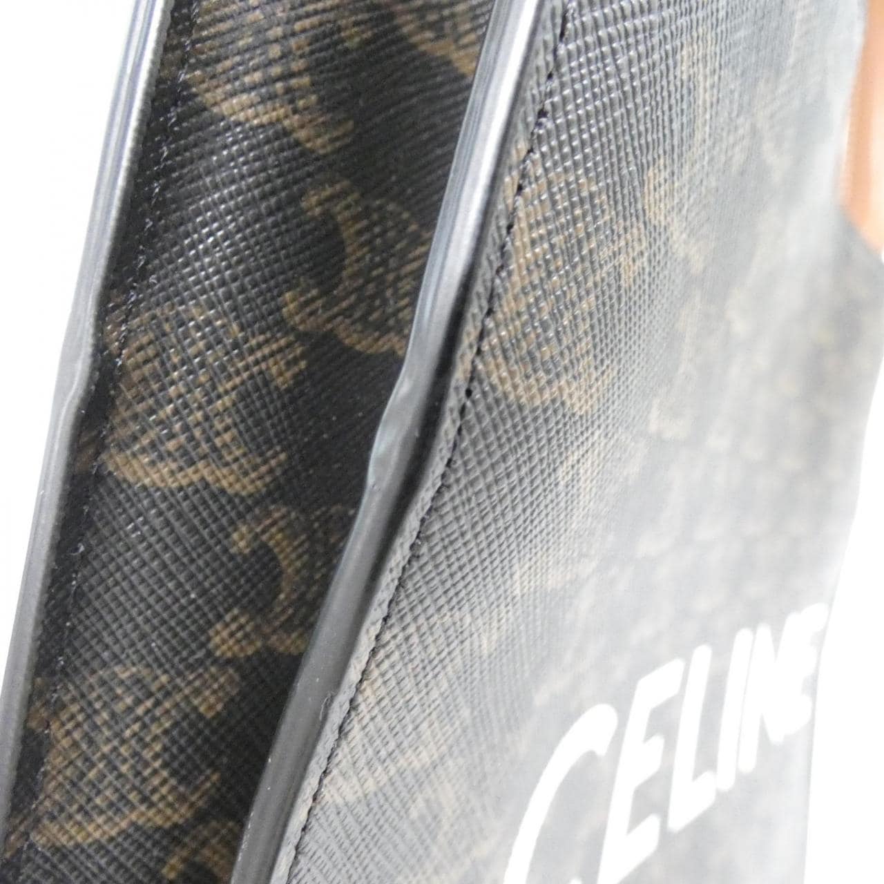 セリーヌ スモール バーティカル カバ 191542BZK バッグ