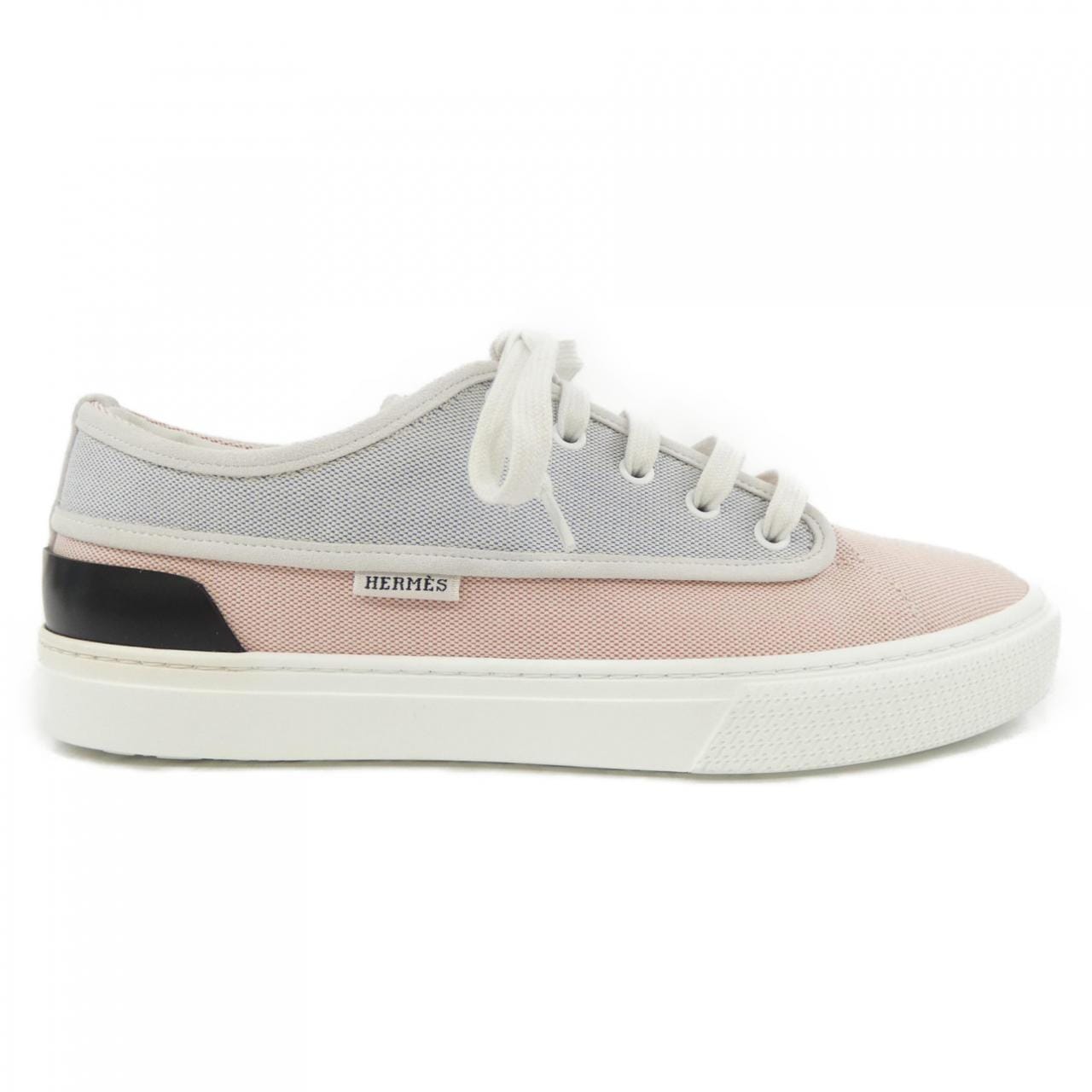 HERMES 221910Z sneakers