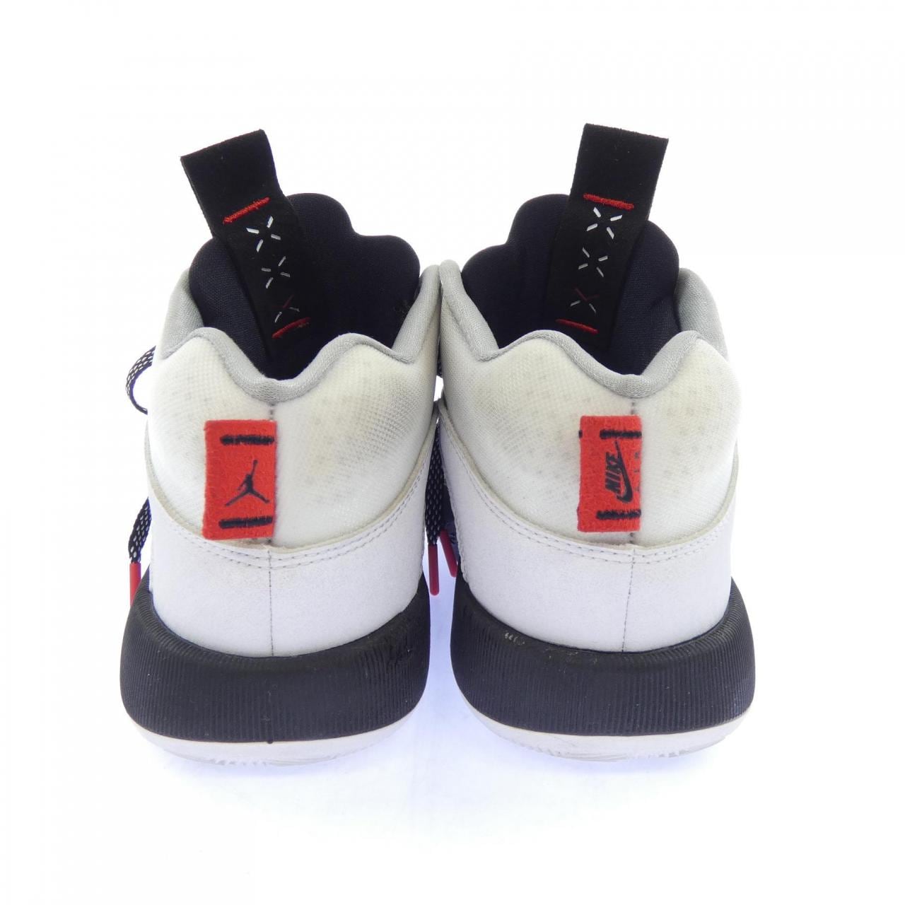 ナイキ NIKE CQ9433-101 スニーカー