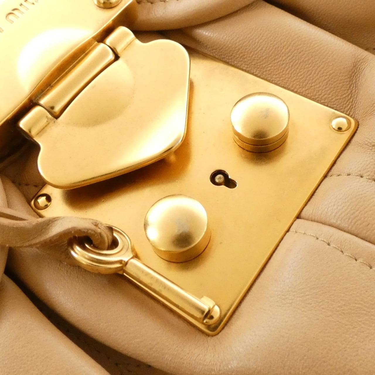 ミュウミュウ RR1300 ショルダーバッグ