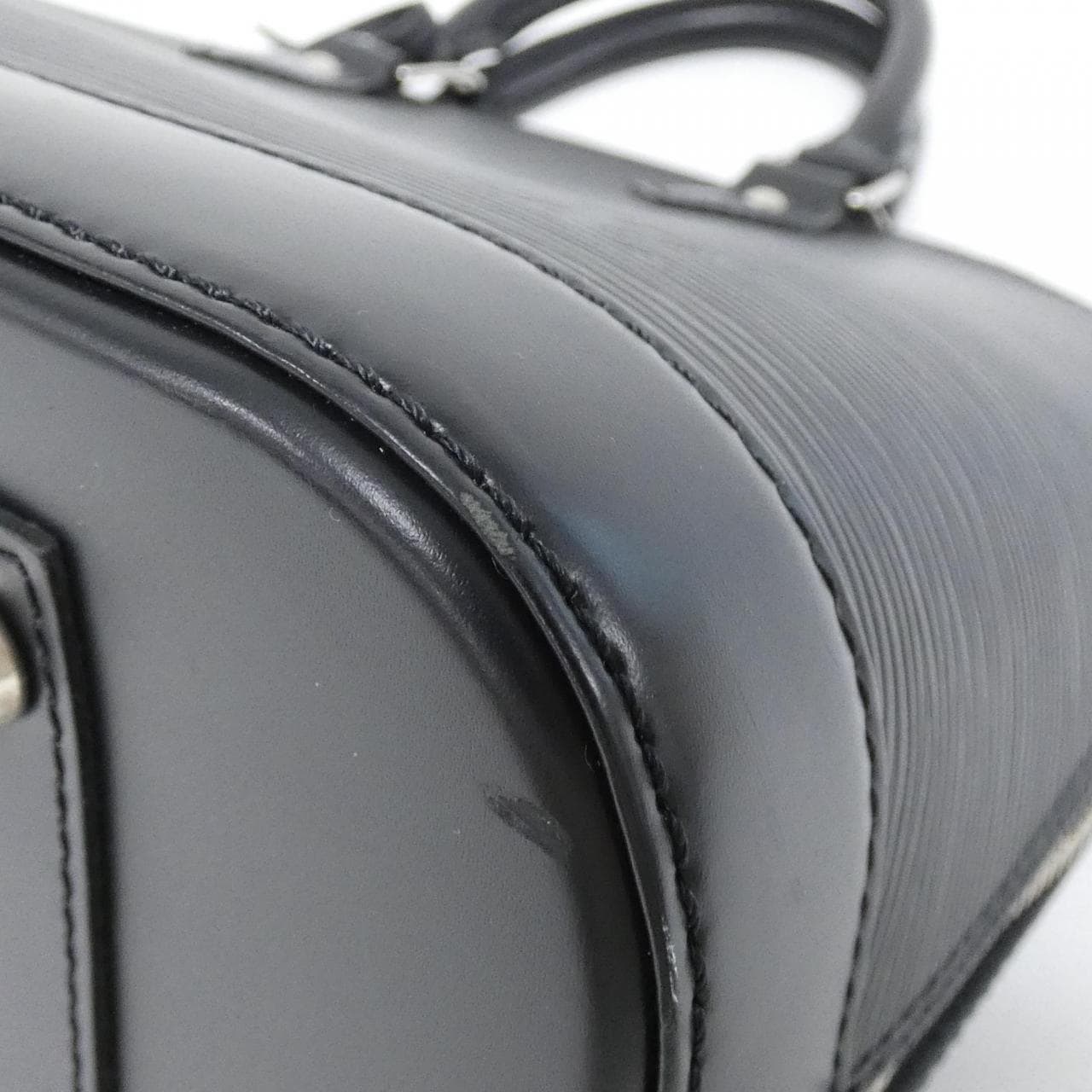 ルイヴィトン エピ アルマ PM M40302 バッグ