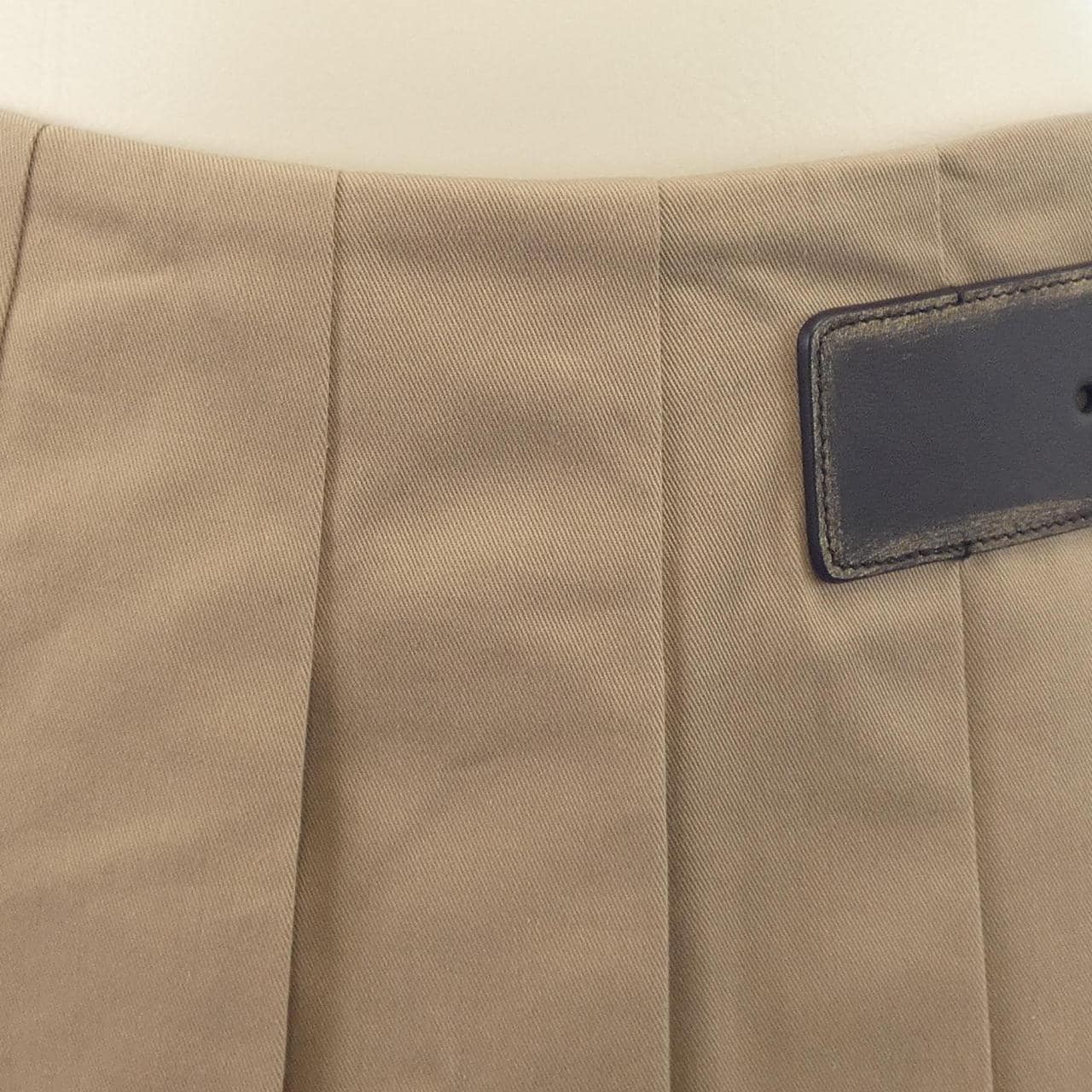 プラダ PRADA トライアングルロゴ P123UE S221 108I スカート