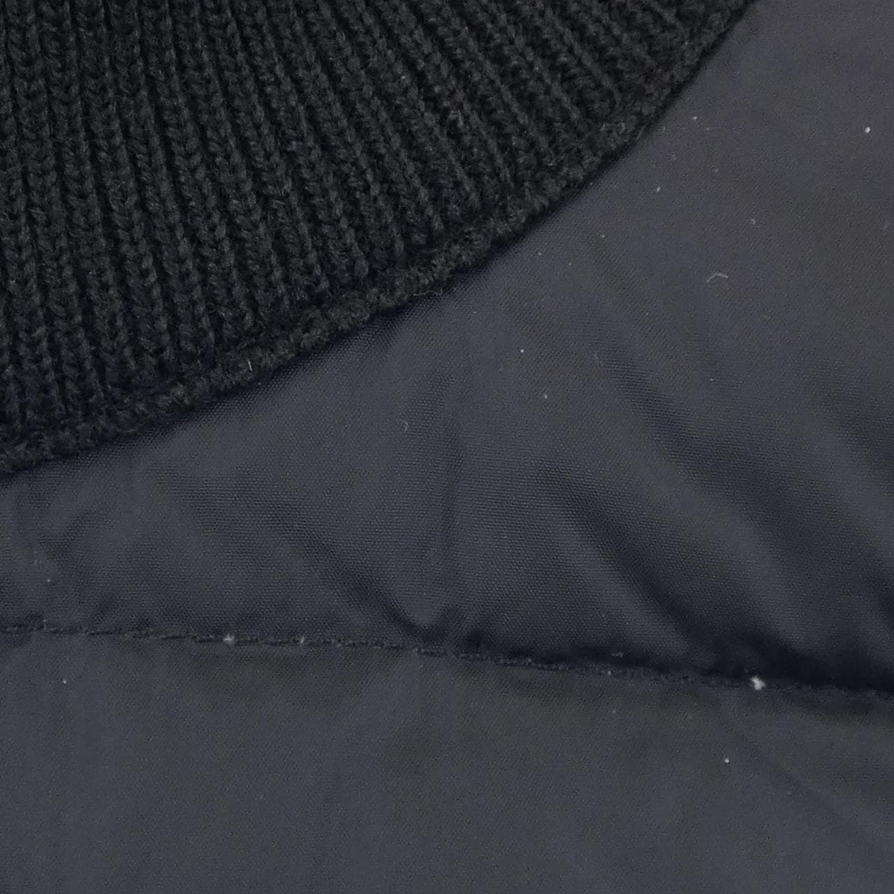モンクレール MONCLER ダウンジャケット
