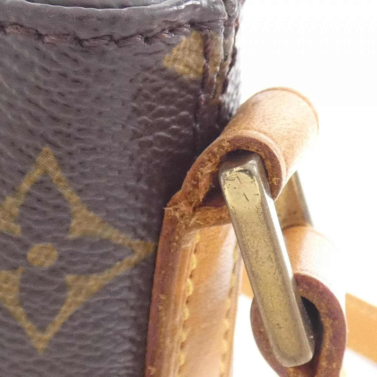 LOUIS VUITTON Monogram Trotter M51240 肩背包