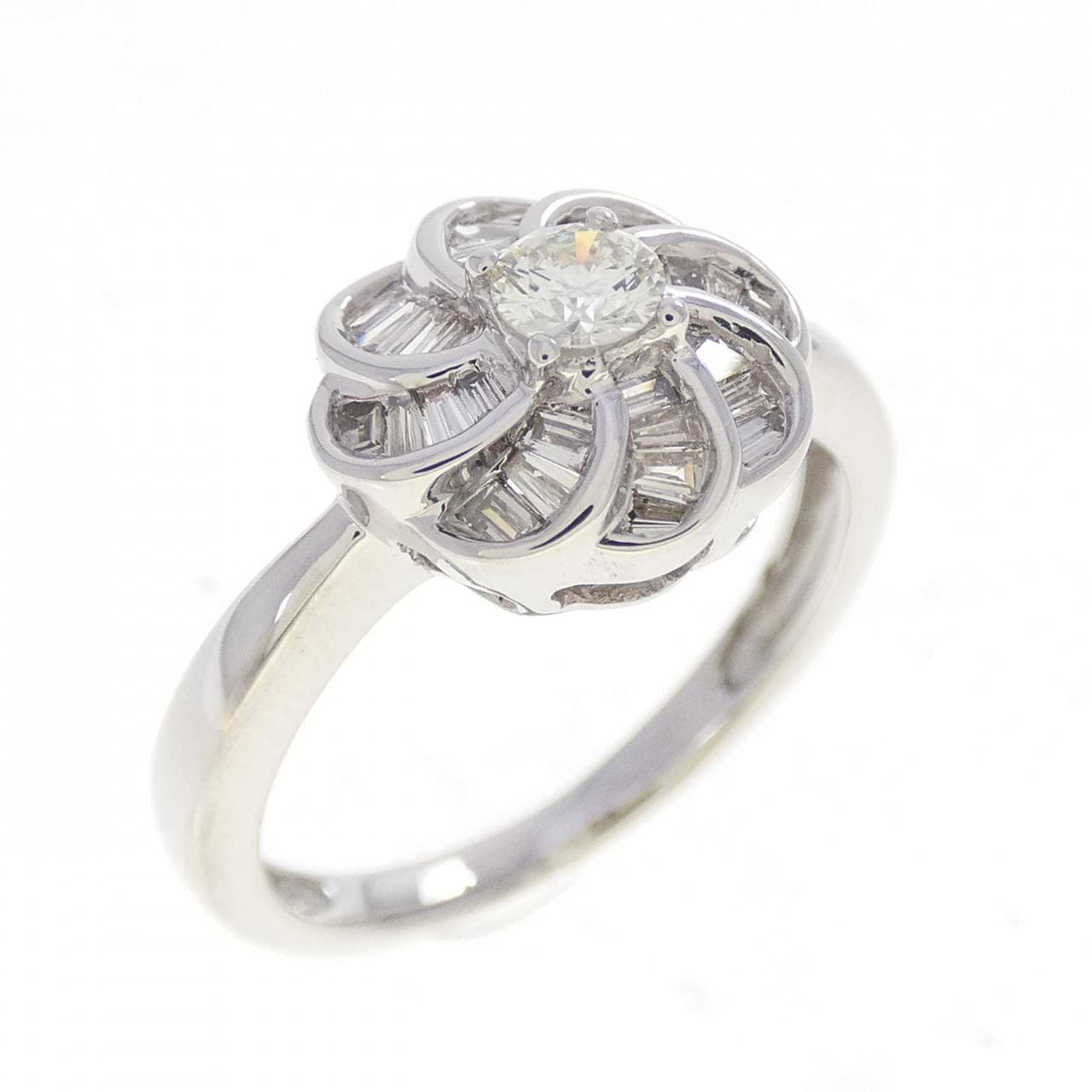 K18WG ダイヤモンド リング