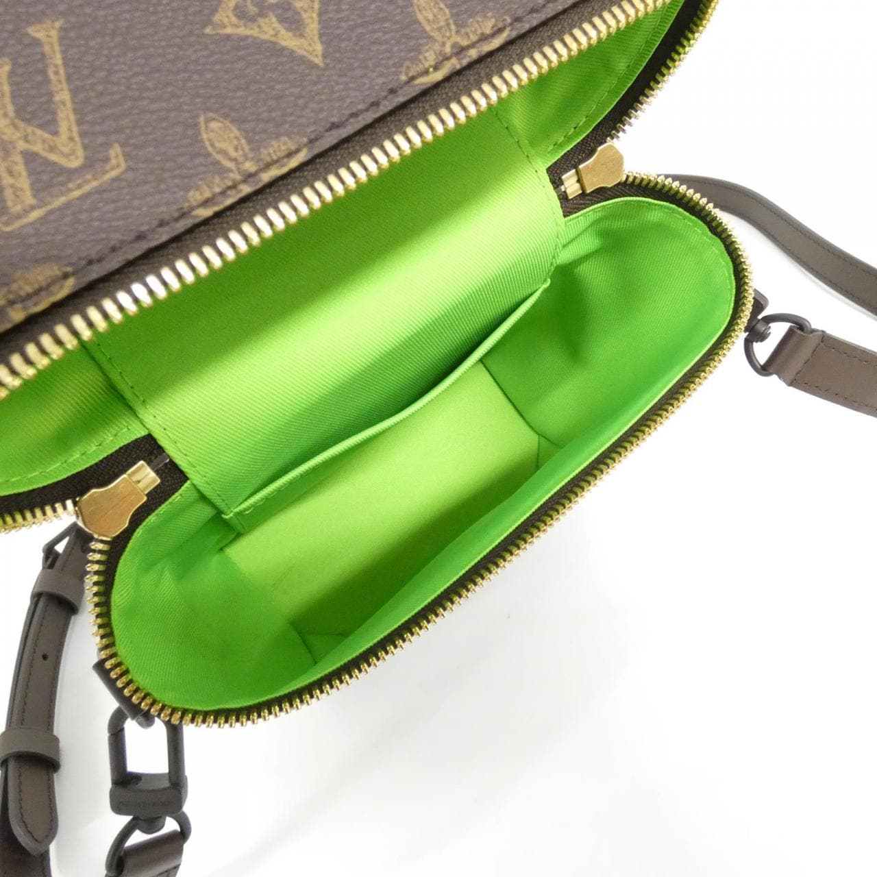 ルイヴィトン モノグラム(N°7) ヴェルティカル ボックス トランク M59664 バッグ