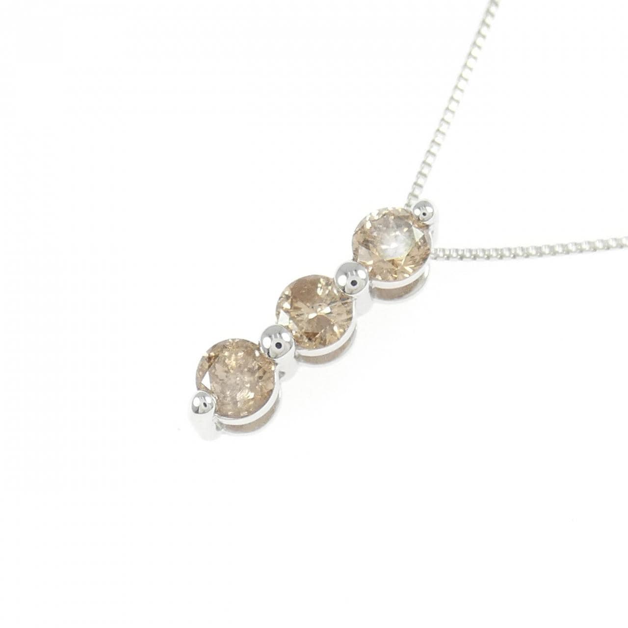 K18WG スリーストーン ダイヤモンド ネックレス 0.5CT
